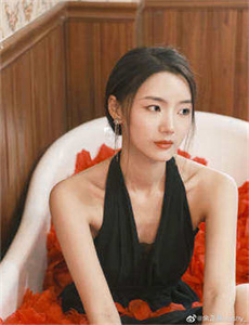豪妇荡乳1一5潘金莲-免费无人区码卡二卡3卡