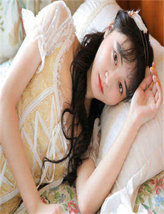 大胸女大学生